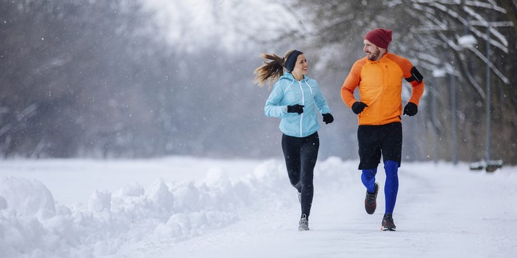 Tréningový plán tréning vonku na snehu, beh v zime zdravý