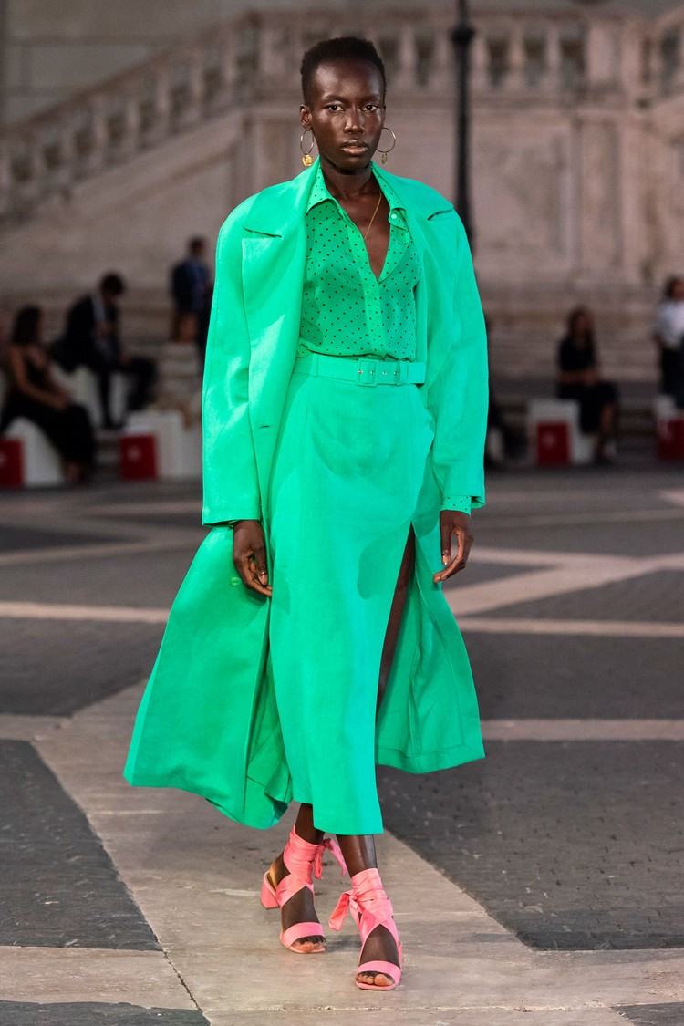 Zelená kombinujte trendové farby Nápady na oblečenie 2021 na jar 2021