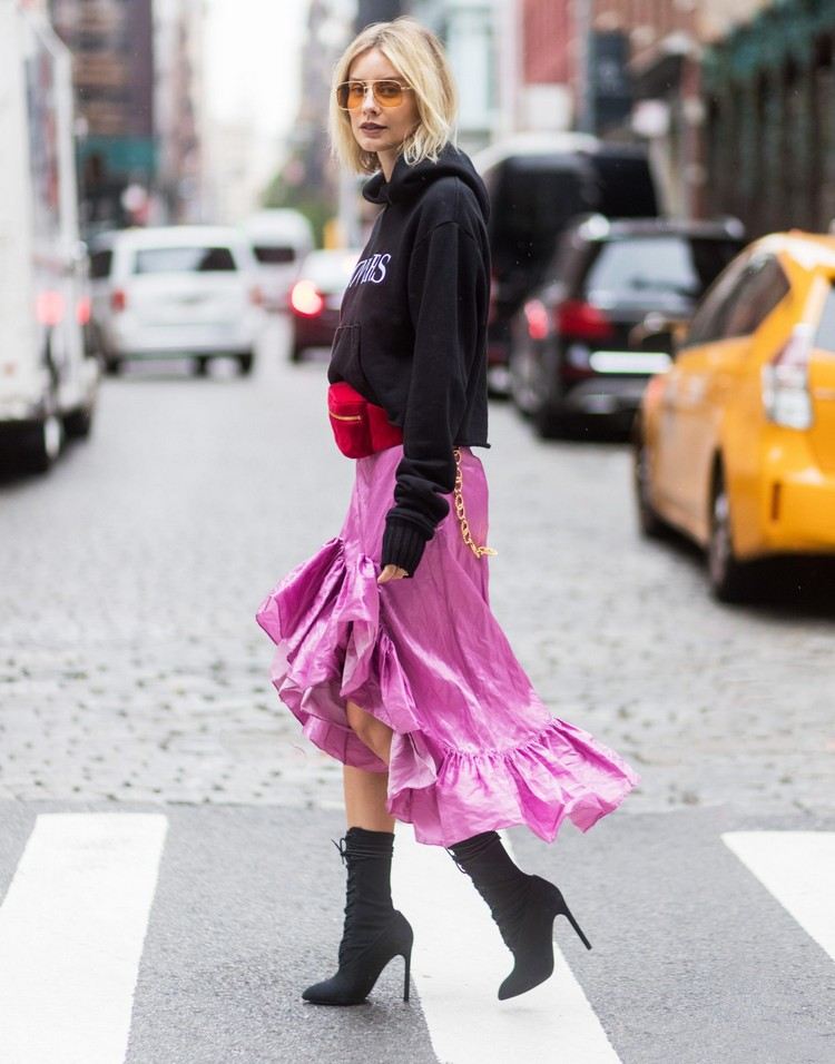 Módne trendy Nápady na oblečenie 2021 na jar 2021 kombinujú midi sukňu