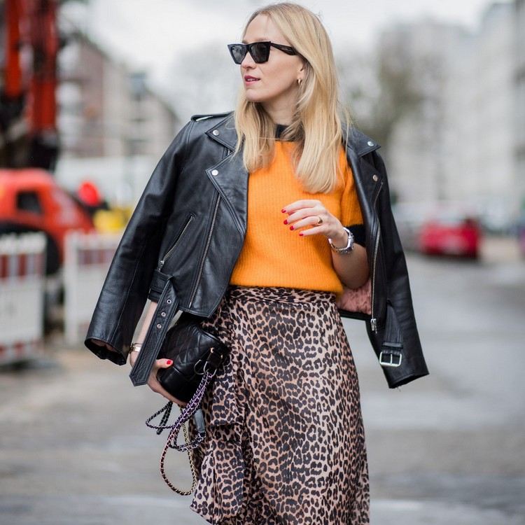 Zabaľte nápady módnych trendov jarných outfitov na jar 2021