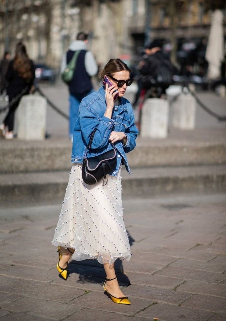 Džínsová bunda kombinuje nápady na oblečenie na jar 2021