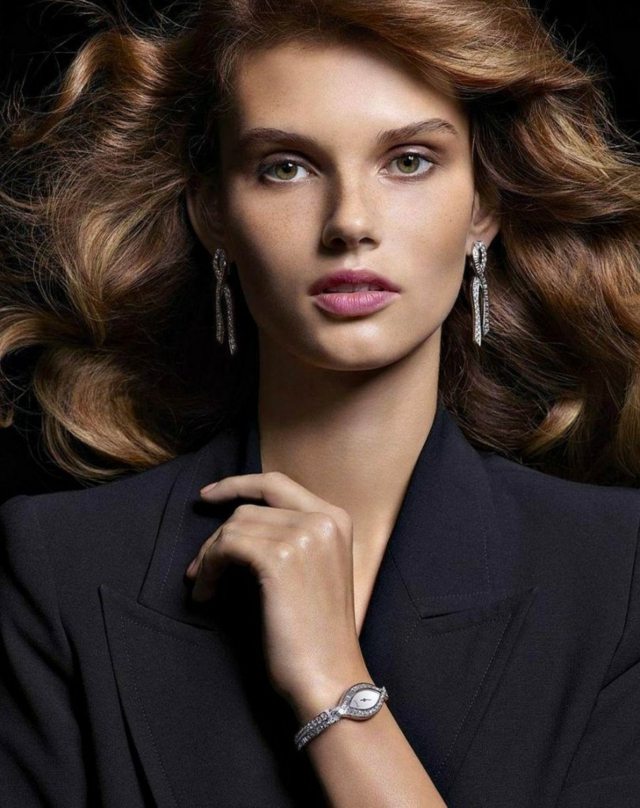 tipy na oblečenie šperky diskrétna dámska móda