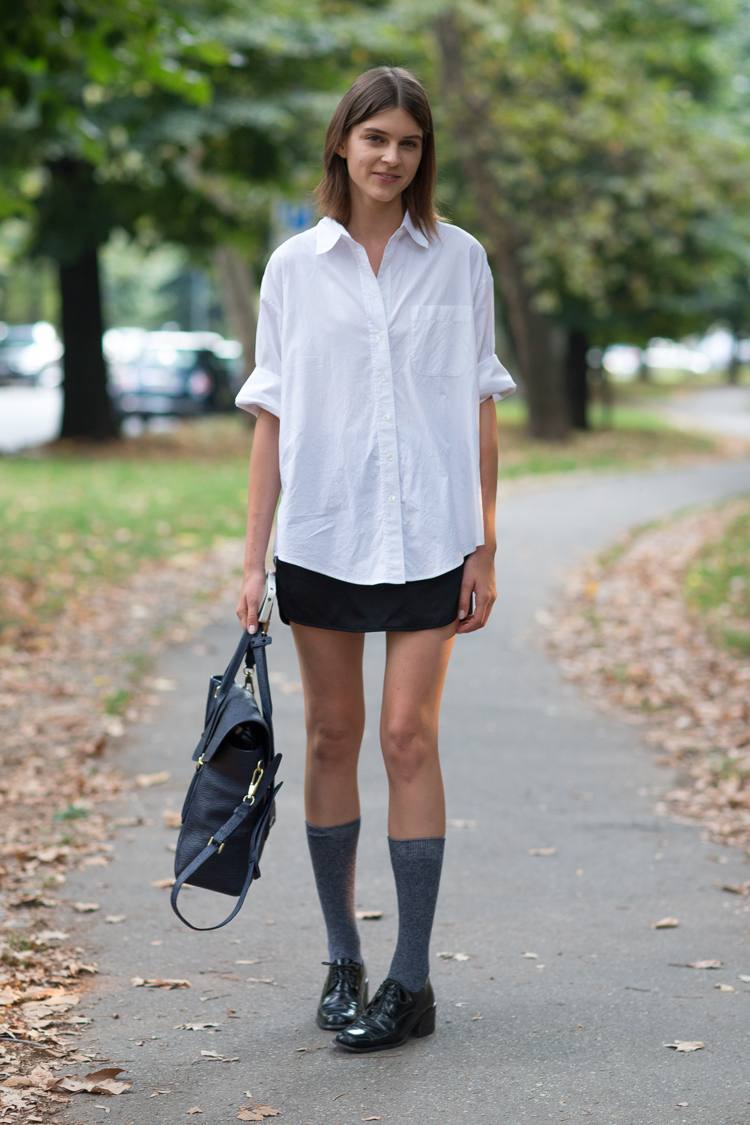 Ponožky sa však prenášajú z pánskeho šatníka kolená-ponožky-sivé-vyzlečené-kombinovať-vysoká škola-vzhľad-čierno-biele