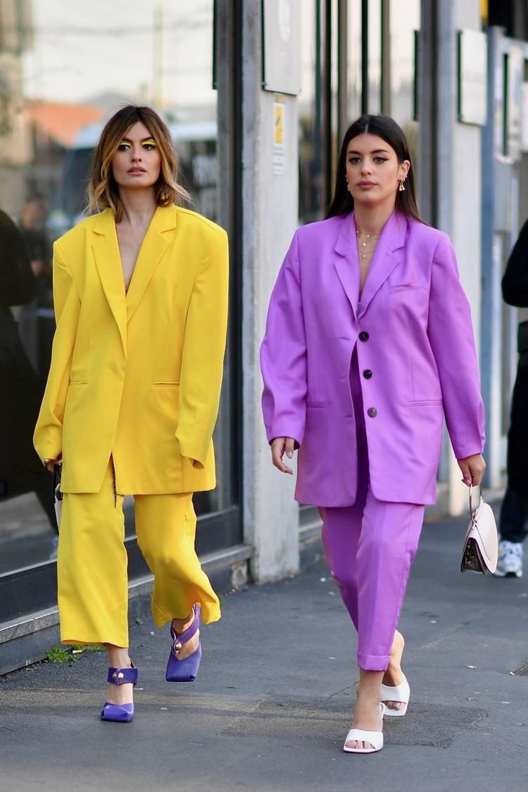 Nadrozmerné nohavicové kostýmy zodpovedajú módnym trendom 2021