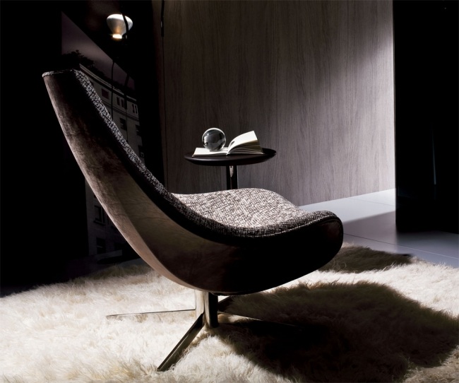 Čalúnený nábytok - pre teplo a útulnosť domova - kreslo Nadýchaný kožušinový koberec