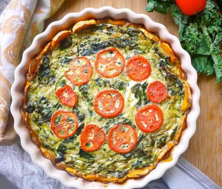 Sladké zemiaky Paleo jedlá zo švajčiarskych mangoldov