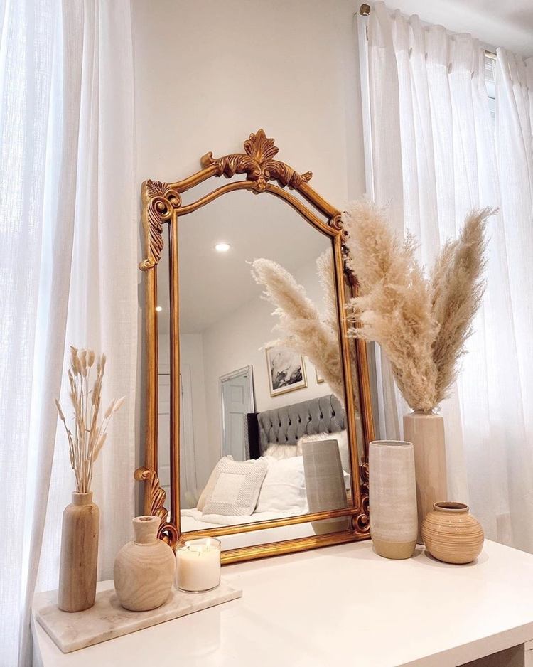 nápady na výzdobu trávou pampas do spálne