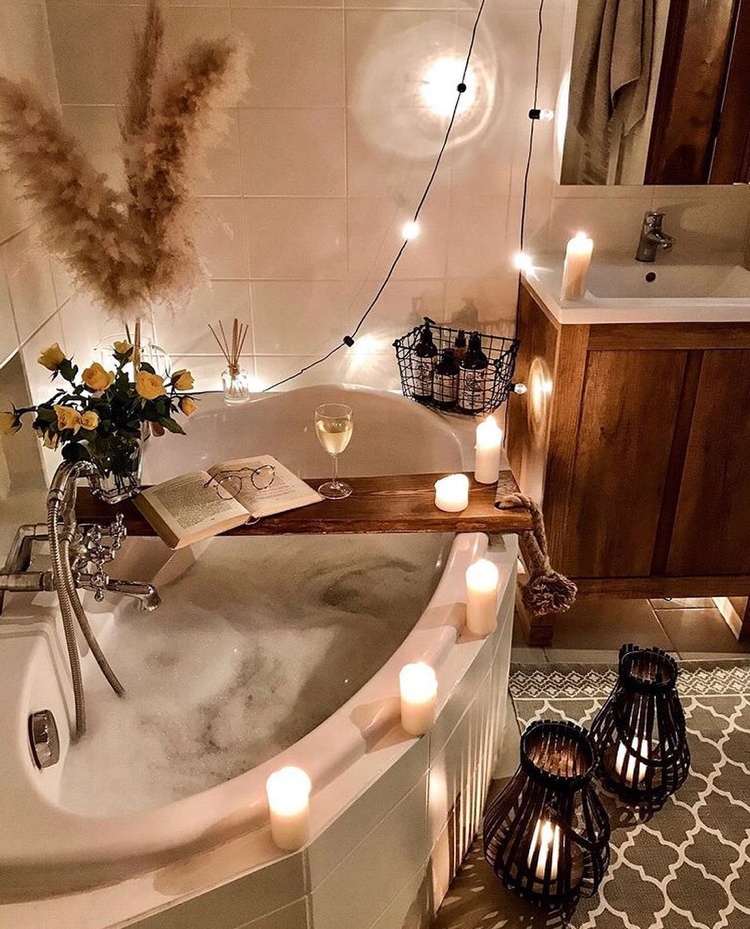 pampová tráva doma vhodná aj ako dekorácia do kúpeľne