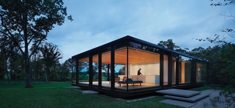 nočné osvetlenie namiesto vonkajších stien veľké obrazové okná