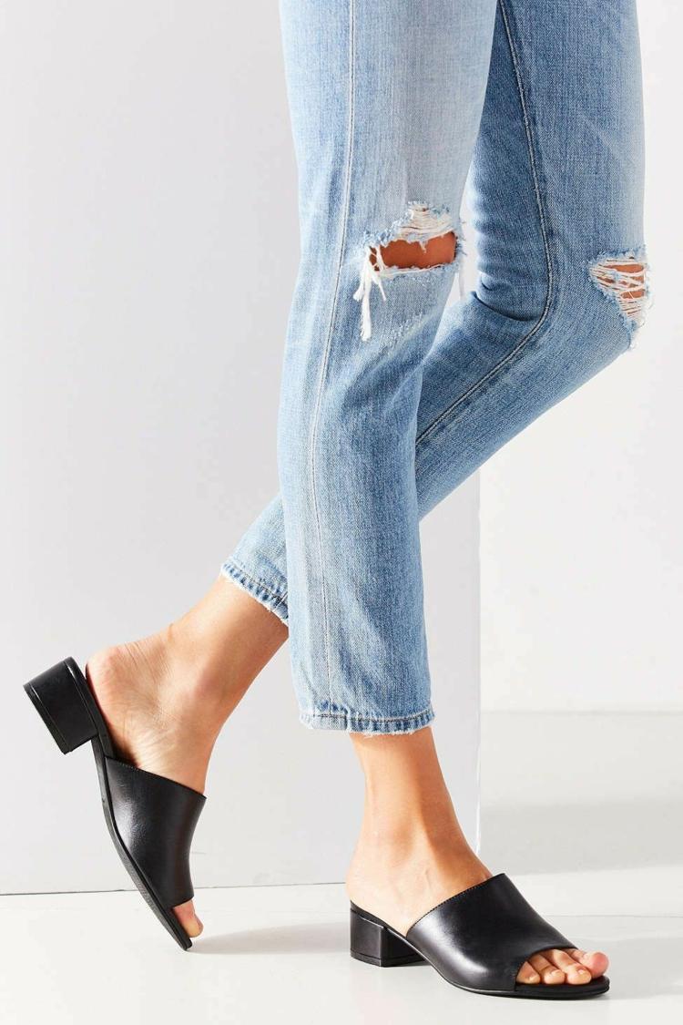 Trendy v obuvi z kože pre ženy, letné obchodné outfity, módne trendy 2020