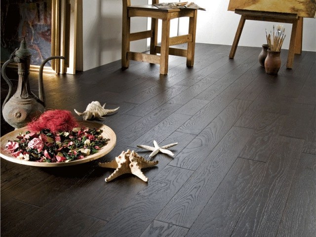 úprava drevenej podlahovej krytiny-parkety olejované-tmavá farba