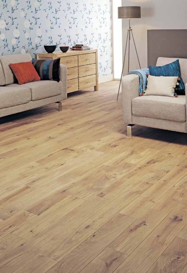 Povrchová úprava drevených parkiet z prírodných dubových parkiet