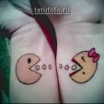 zabawny tatuaż dla pary z wzorem pacman