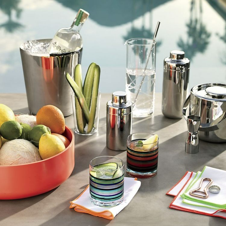 deco party nápady bar príslušenstvo vonkajšie poháre ovocný vedierko mixér