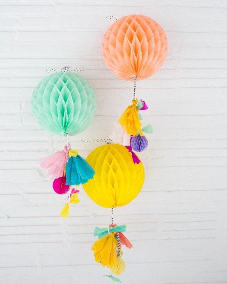 Pekné nápady na dekoráciu večierku, ako si vyrobiť medovníkové gule, strapce a mašle párty-dekorácia-nápady-urob si sám-drotár-medovníkové gule-dekorácia-strapce