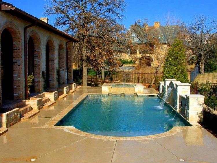 bazén-dizajn-stredomorské-vodné prvky-slnečná-terasová dlažba