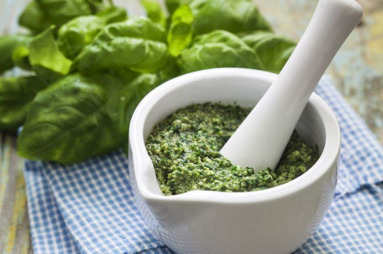 cestovinové omáčky recepty vegetariánska s mäsom príprava chutných receptov nápady talianske cestovinové jedlá pesto bazalka