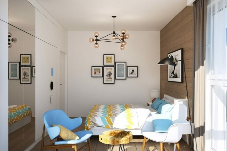 Pokojná atmosféra v izbách patchwork dlažba spálňa vybavená šatníkové zrkadlo retro kreslo