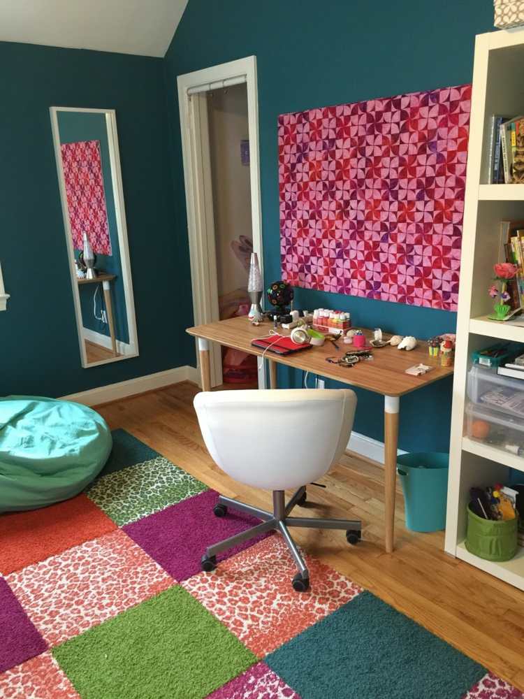 patchwork koberec zariadenie detskej izby-leopardia potlač-červeno-oranžovo-benzínová modrá