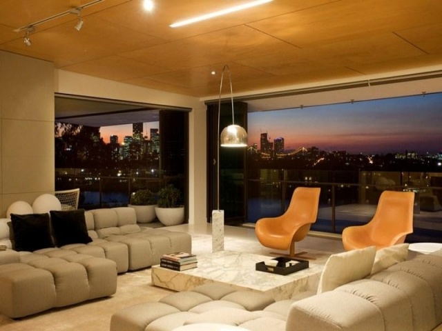 penthouse-byt-sedenie-krajina-prešívaná-sivá-tkanina-čalúnené kreslo