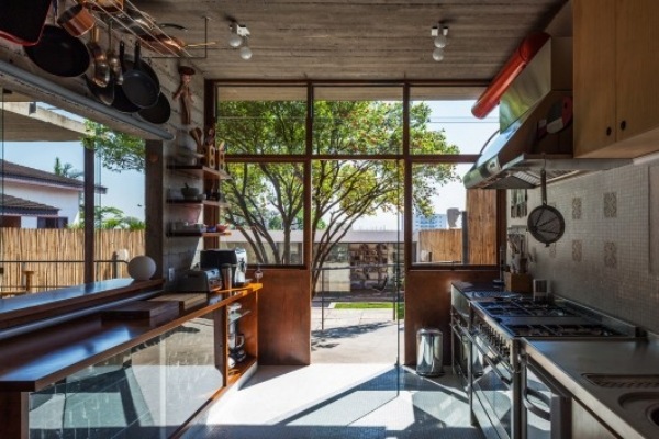 interiér-kuchyňa-osvetlenie-dodávka-prvé poschodie