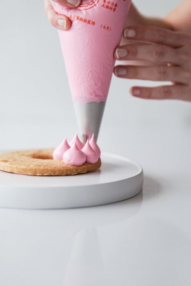 Buttercream s malinovou príchuťou