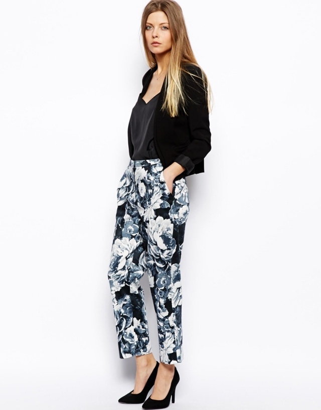 Ombre efekt v dvoch kontrastoch kostým-ženy-štíhla postava-tipy-nohavice