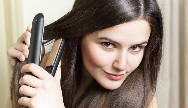 rovné železo-vlasy-styling-triky-tipy