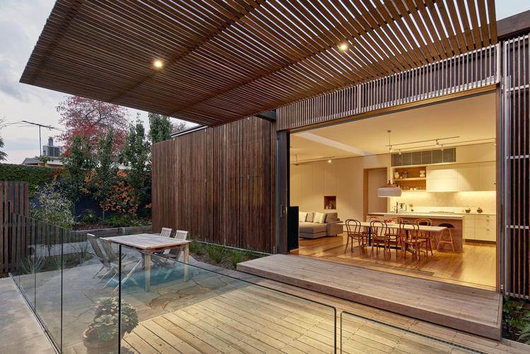 Drevená pergola terasa kuchyňa jedálenský kút