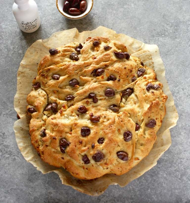 Recept na grécky chlieb s olivovým mliekom a oreganom