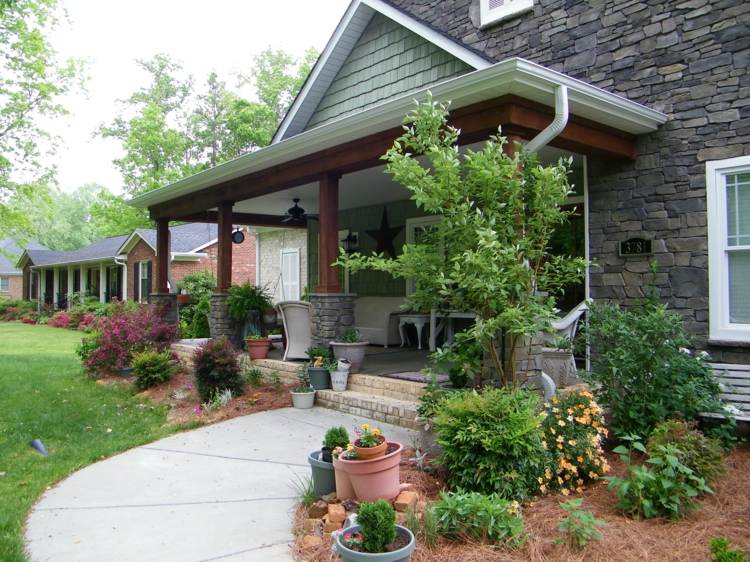 rastliny starostlivosť predné kríky vchodový dom