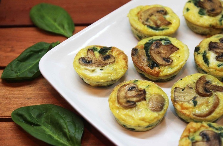 Mini quiche so špenátom a šampiňónmi piknik-recepty-bezlepkové-mini-quiche-šampiňóny-špenát