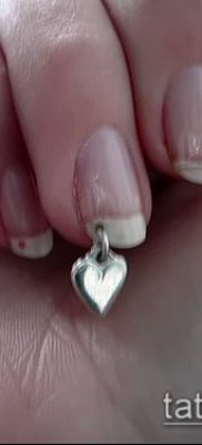 Photo Nail Piercing (value) - example drawing - 020