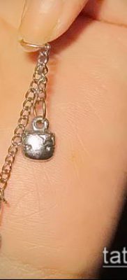 Photo Nail Piercing (value) - example drawing - 024