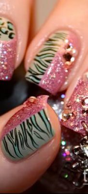 Photo Nail Piercing (value) - example drawing - 028