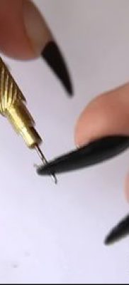 Photo Nail Piercing (value) - example drawing - 039