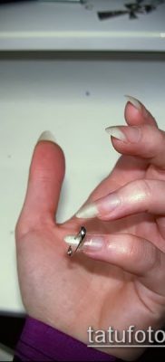 Photo Nail Piercing (value) - example drawing - 044