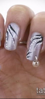 Photo Nail Piercing (value) - example drawing - 049