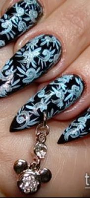 Photo Nail Piercing (value) - example drawing - 057