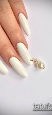 Photo Nail Piercing (value) - example drawing - 064