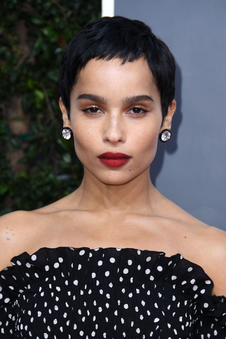 Krátke účesy sú trendom pre celebrity s krátkymi vlasmi Pixie Cut 2021