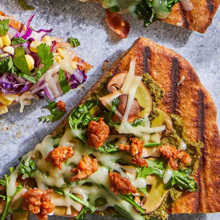 klobása na grilovanie pizze rukola huby