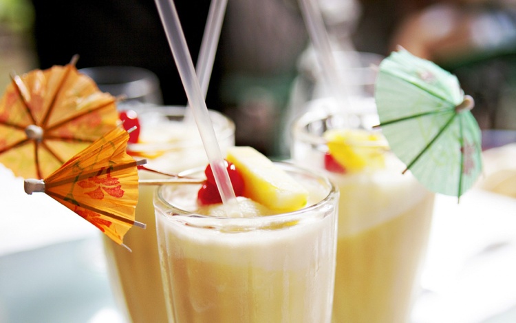 Recept na Piña Colada Recept na koktaily Piña Colada v lete lahodný