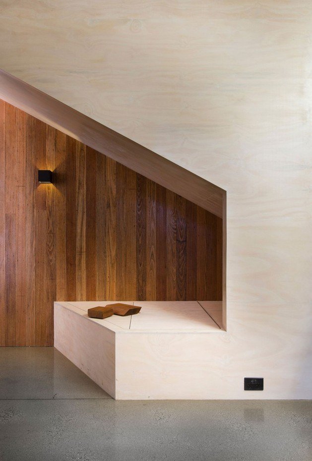 dizajn zaujímavé nápady šetria priestor osvetlenie sivá dlažba podlaha