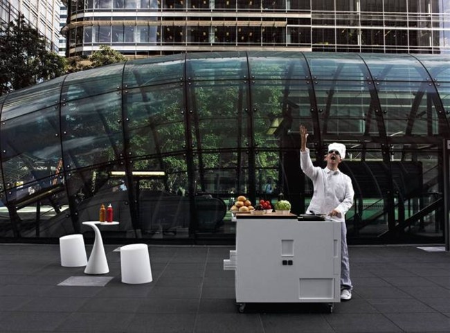 Taliansky mini kuchynský ostrovček malý biely Taliansky mini kuchynský ostrov Boffi Design