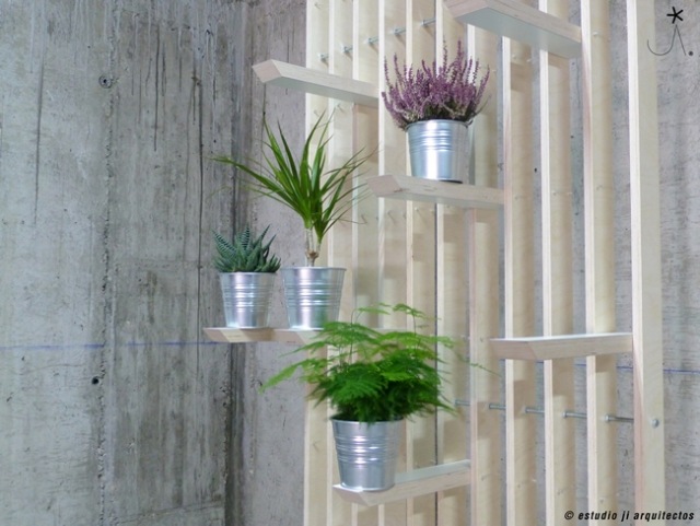 Plug system modulárna polica pre kvetináče Plug system modulárny stojan na kvetináče