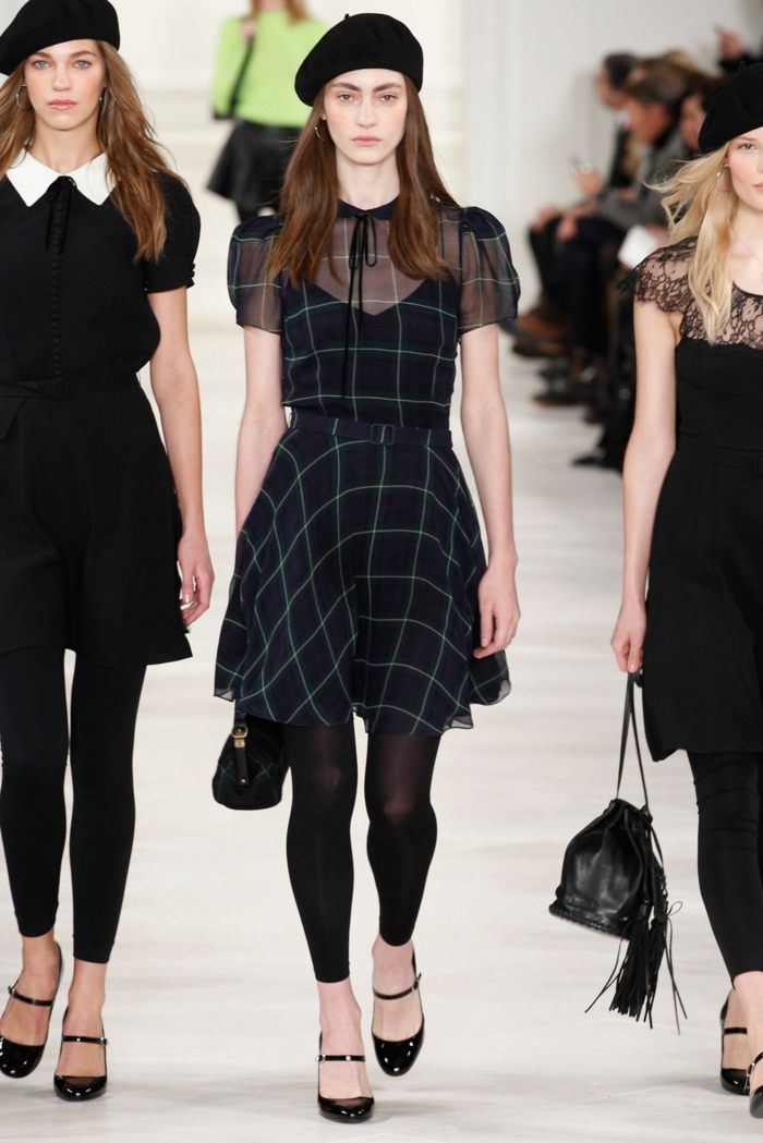 Večerné šaty s pásom a hodvábom Legíny-šaty-s-károvaným vzorom