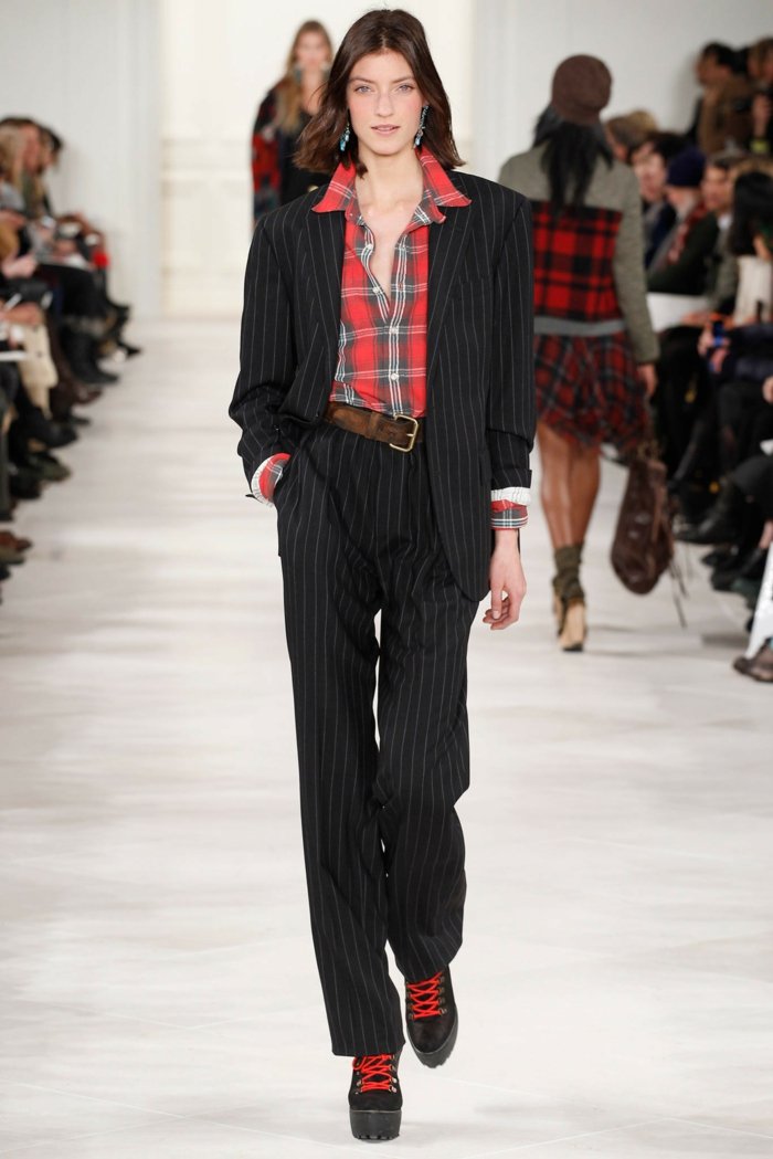 pruhovaný nohavicový kostým s károvanou košeľou Pantsuit-pruhované-kockované tričko