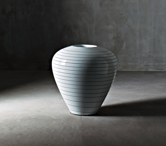 kvetináče polyetylénový kvetináč mary serralunga kvetináče polyetylén grand mary serralunga