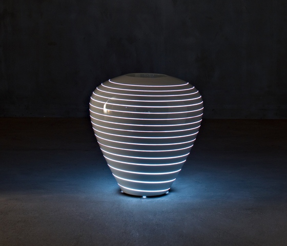 polyetylénový kvetináč serralunga grand mary LED osvetlenie polyetylénový kvetináč serralunga grand mary led